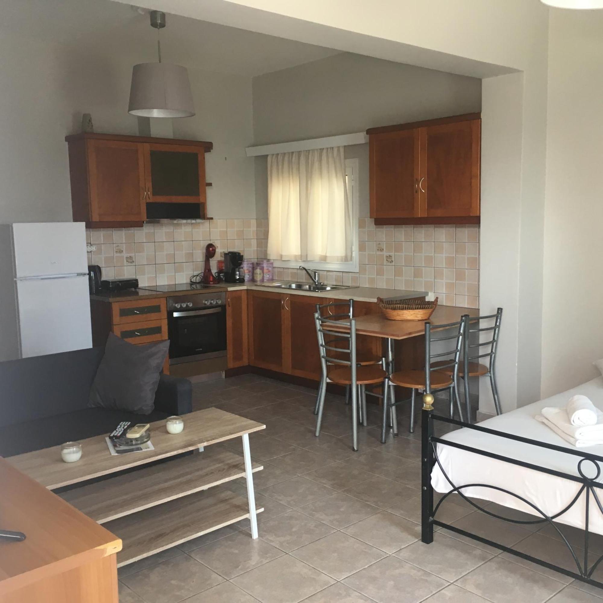L'S Apartments Mavrovoúnion エクステリア 写真